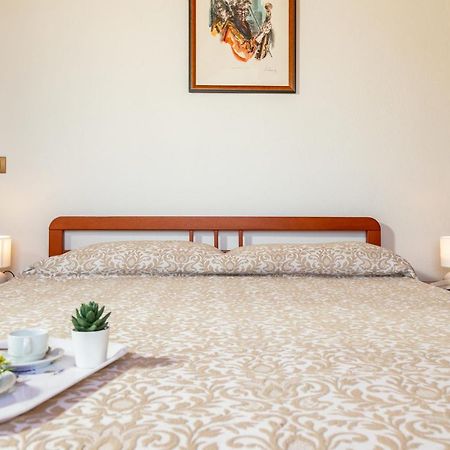 Casa Orfea Leilighet Santa Maria Navarrese Eksteriør bilde