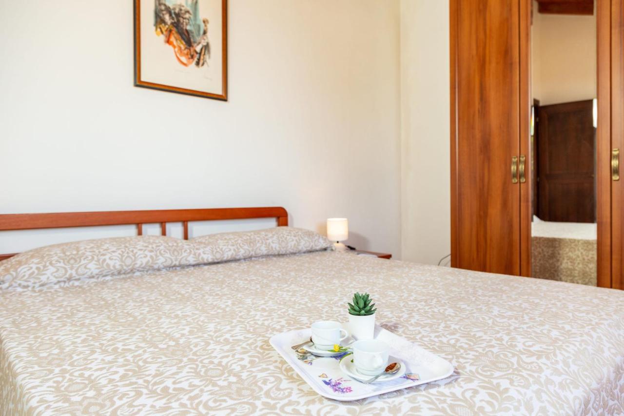 Casa Orfea Leilighet Santa Maria Navarrese Eksteriør bilde